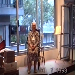 Ο Κώστας Λούστας ζωγραφίζει τη Χρυσάνθη Ζιτσαία